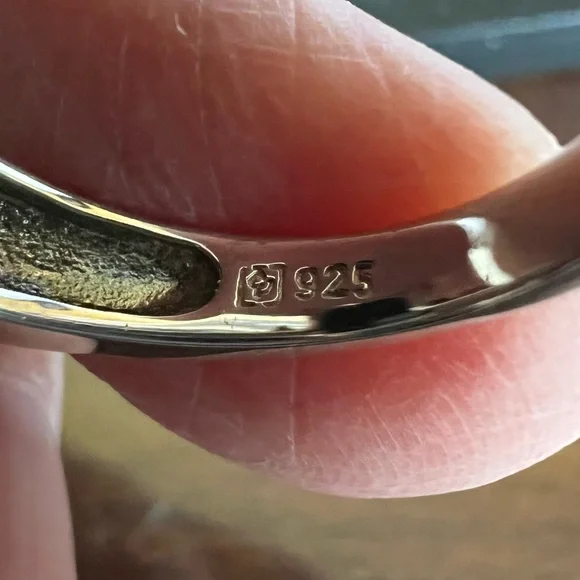 Michelle Albala Black Onyx Sterling Silver & Gold Vermeil Ring - Picture 9 of 11